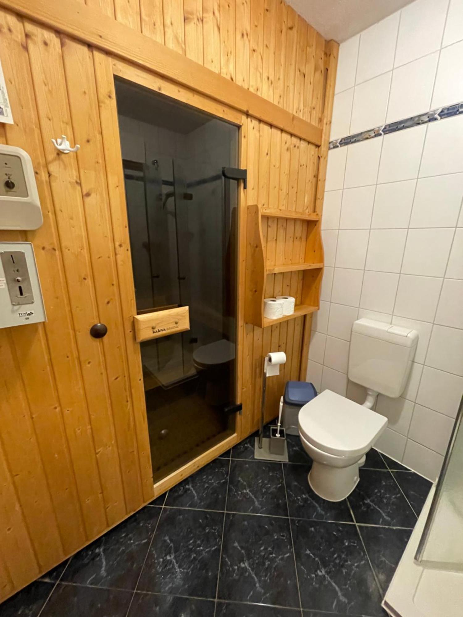 Ferienwohnungen Wiek, Haus Luv & Lee Wiek auf Rügen Esterno foto
